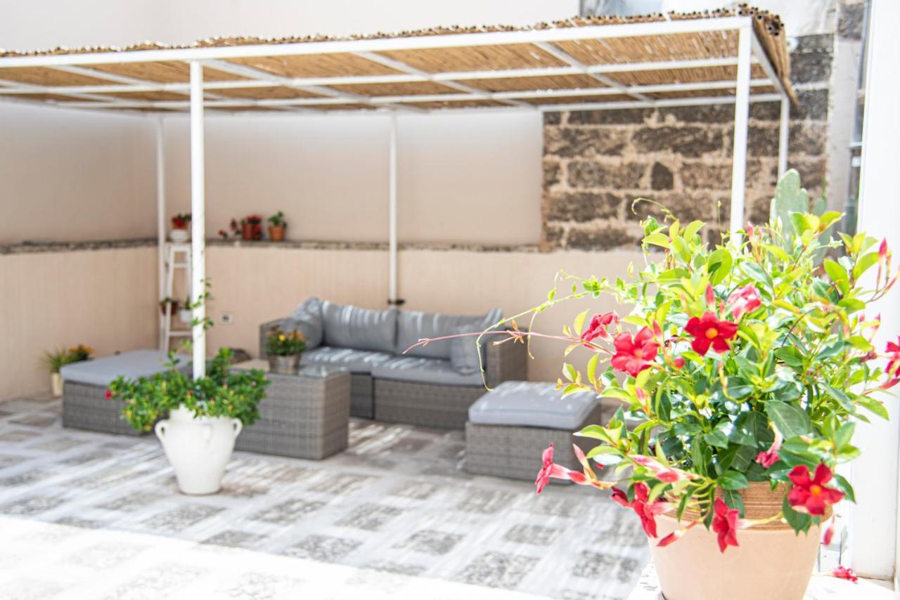 Palazzo Garibaldi - Luxury Suites Галатина Екстериор снимка